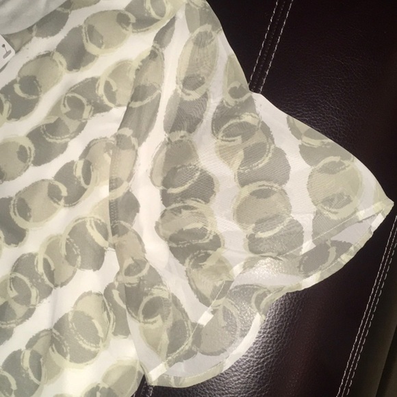 Chico’s top size 2 CIRCLE CHAINS double layer sheer arms - Picture 6 of 11